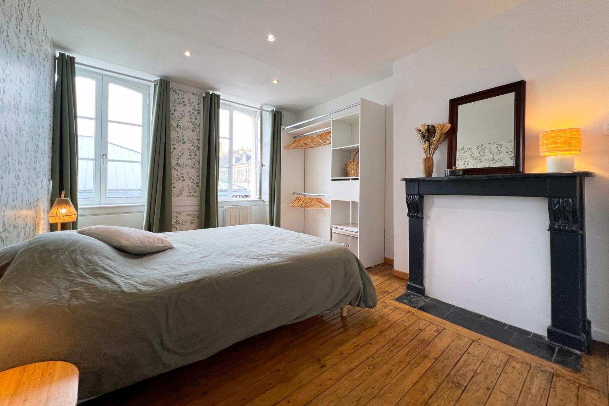 Appart De Charme, 2 Chambres En Centre Ville แชร์บูร์ก อ็อง กงต็องแต็ง ภายนอก รูปภาพ